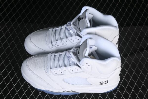AJ 5 Retro ‘White Metallic’ HQ7978-103