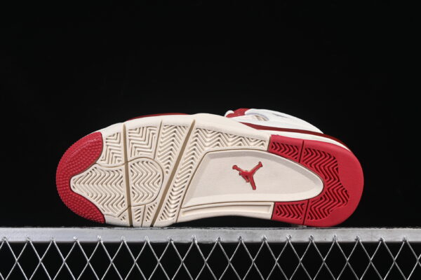 AJ 4 Retro ‘Valentine’s Day’ HV0823-108