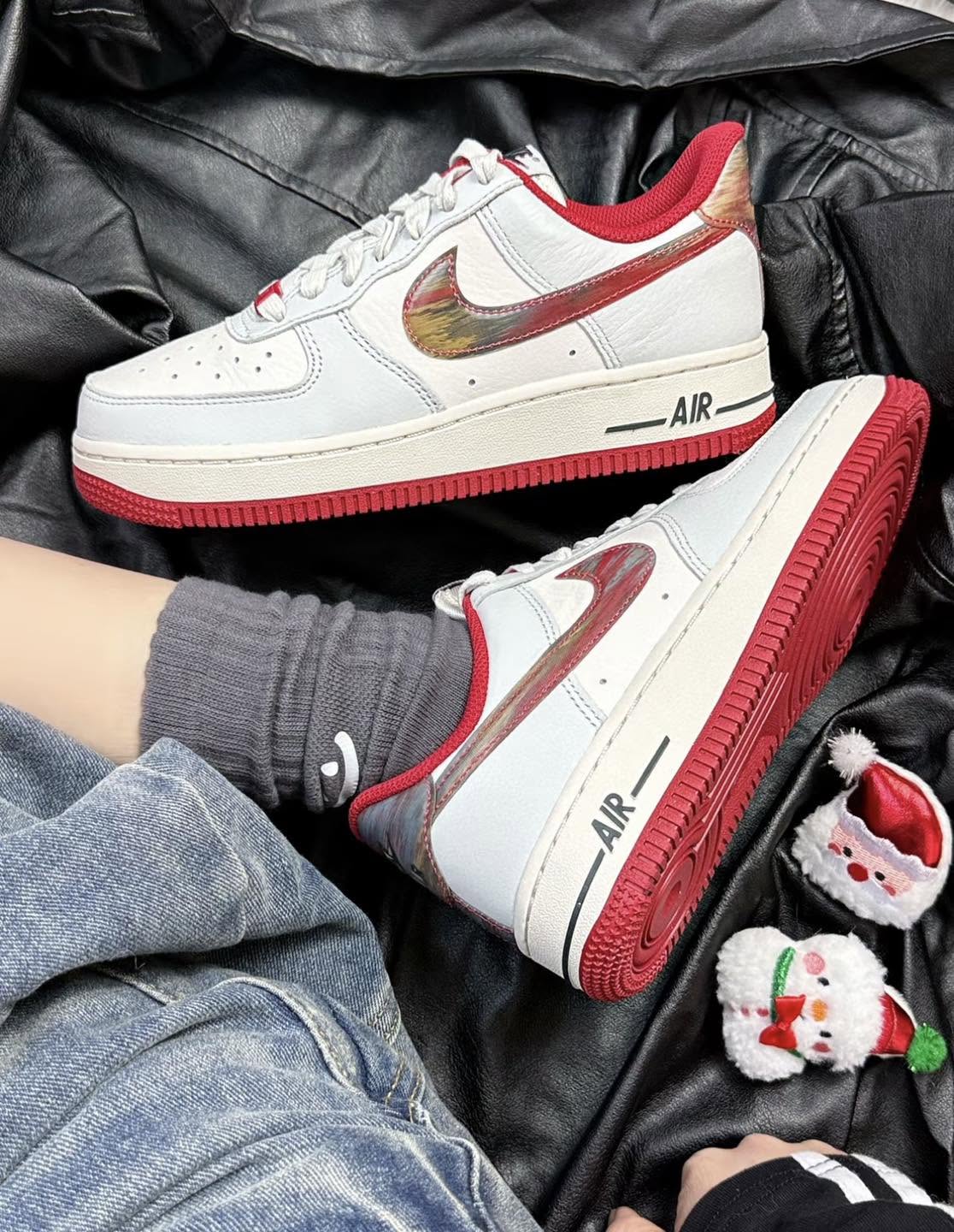 AF 1 Low ‘Brushstroke’ IM7380-030 AF 1 Low ‘Brushstroke’ IM7380-030