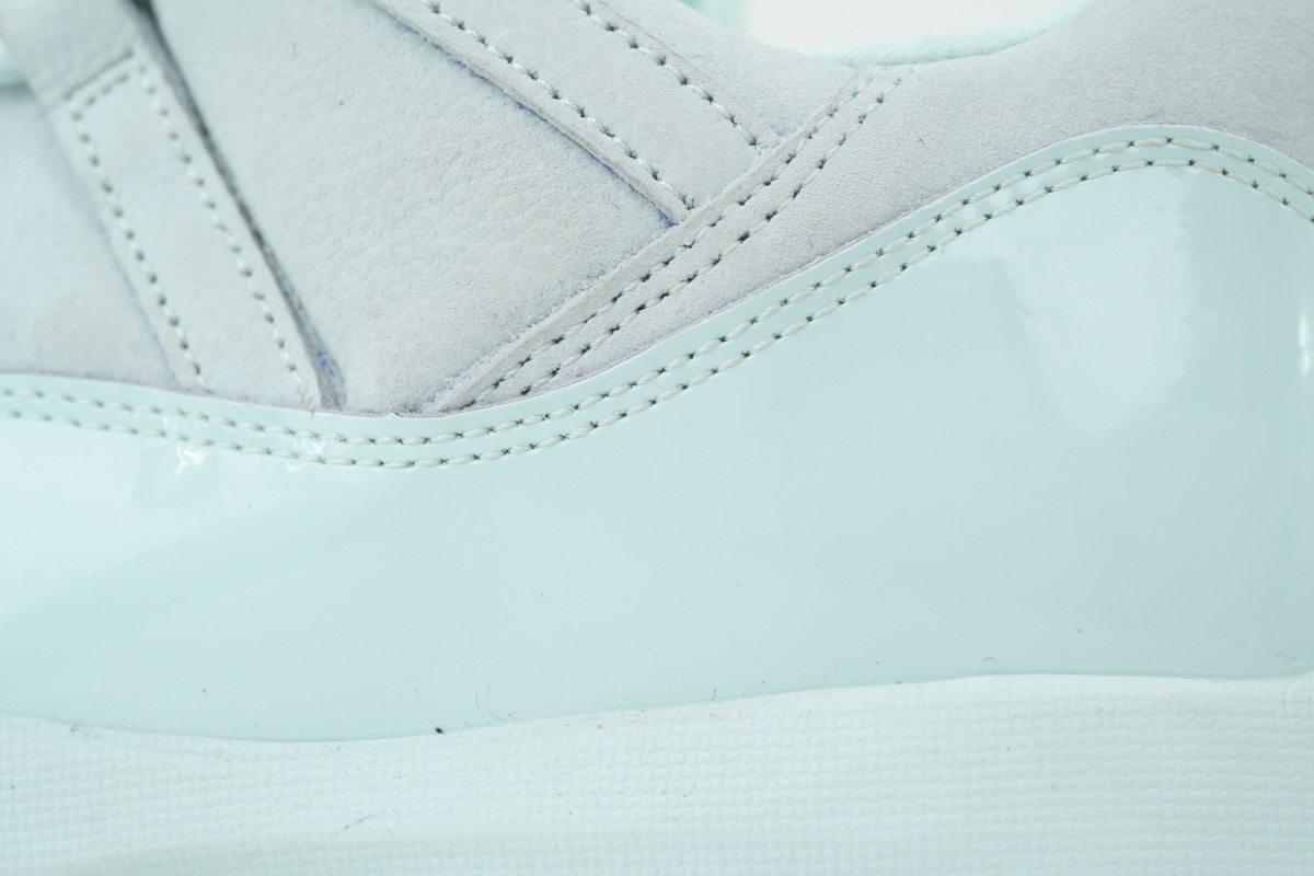 AJ11 x Jaide ‘Fiberglass’ IW1882-300 AJ11 x Jaide ‘Fiberglass’ IW1882-300