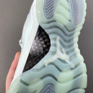 AJ11 x Jaide ‘Fiberglass’ IW1882-300 13 img v3 02130 1ff143b6 67f1 4578 a8f0 269b4c52e5hu