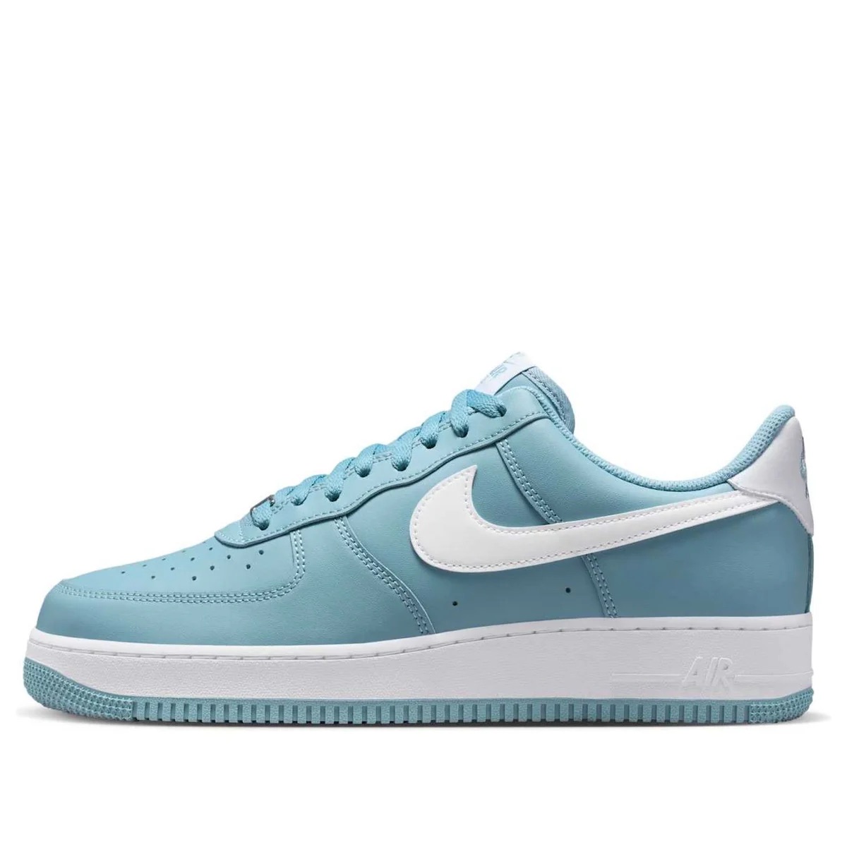 AF 1 Low ‘Old Blue’ FJ4146-403 AF 1 Low ‘Old Blue’ FJ4146-403
