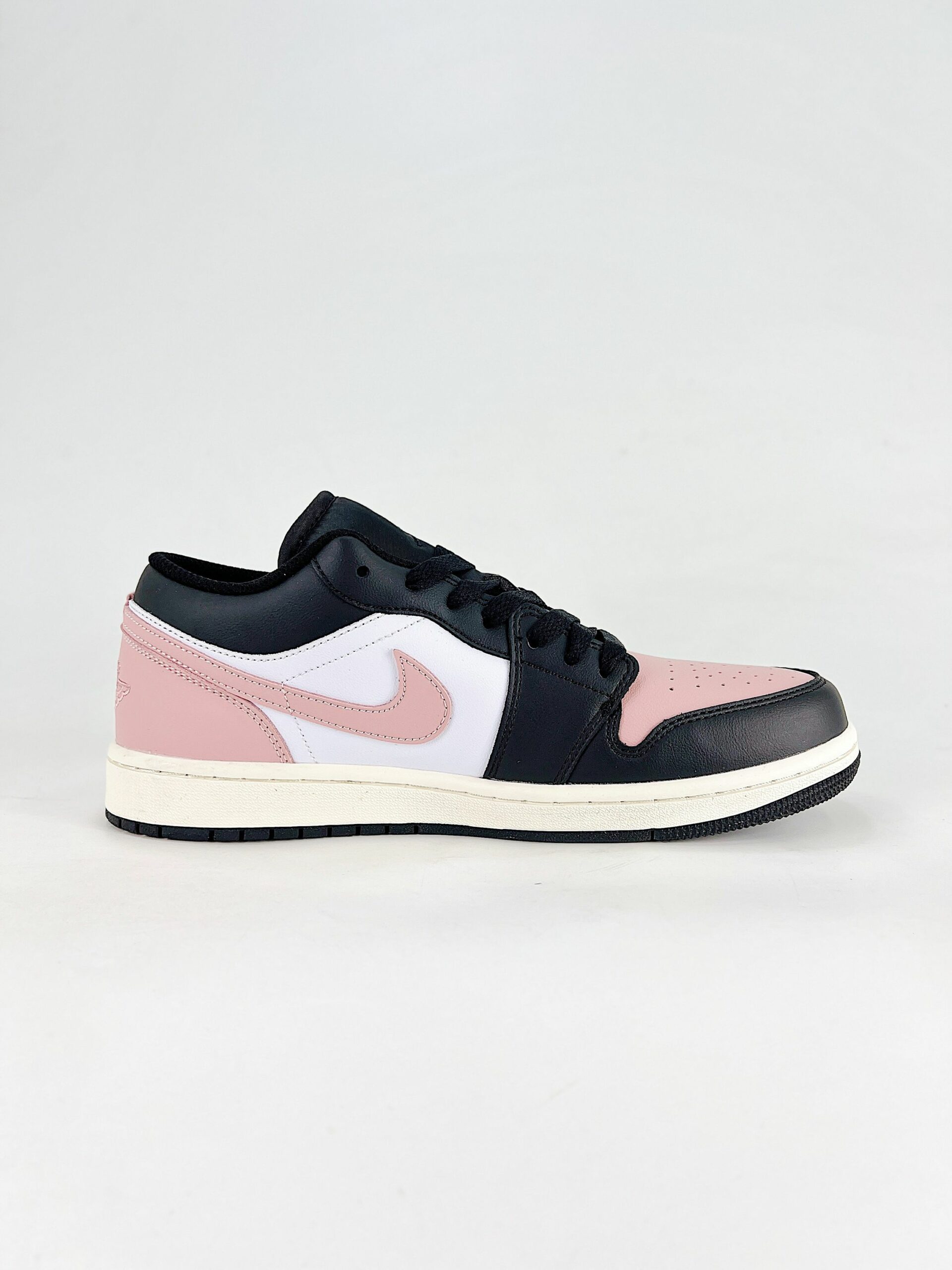 AJ 1 Low Custom 553560-081 AJ 1 Low Custom 553560-081