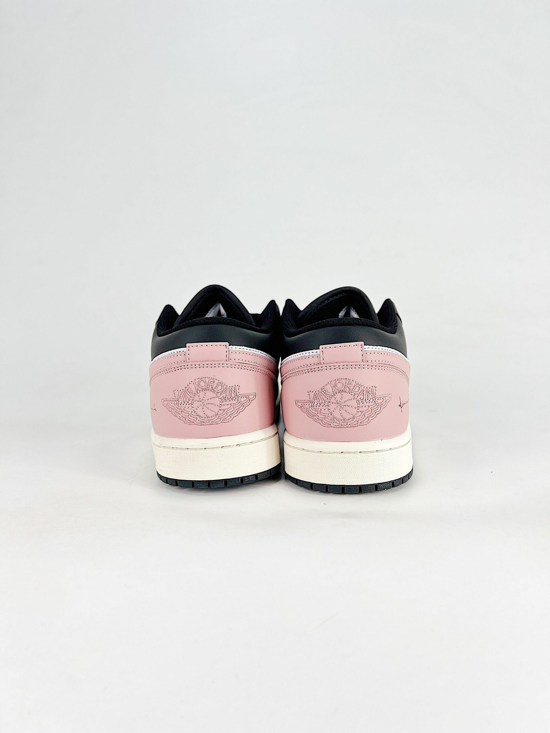 AJ 1 Low Custom 553560-081 AJ 1 Low Custom 553560-081