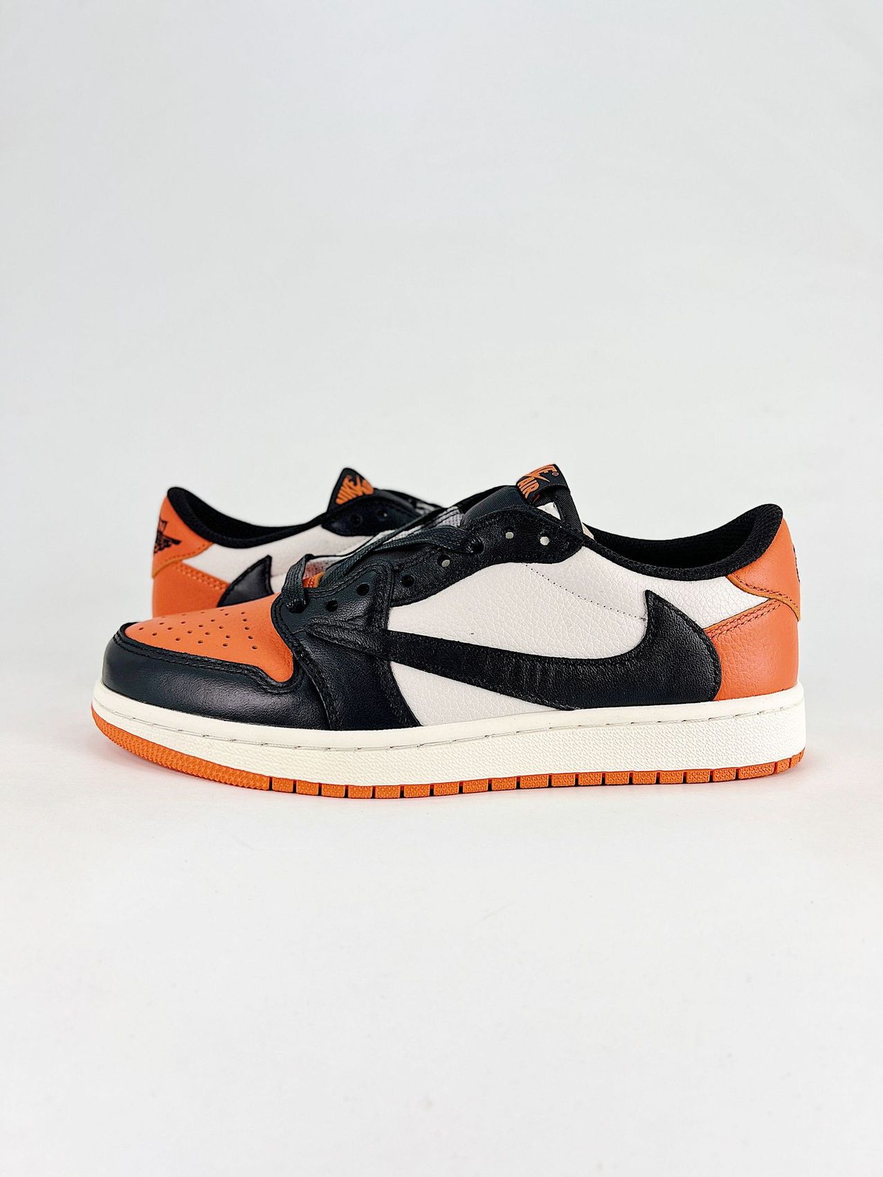 AJ 1 Low Travis Scott ‘Shattered Backboard’ CZ0790-005 AJ 1 Low Travis Scott ‘Shattered Backboard’ CZ0790-005