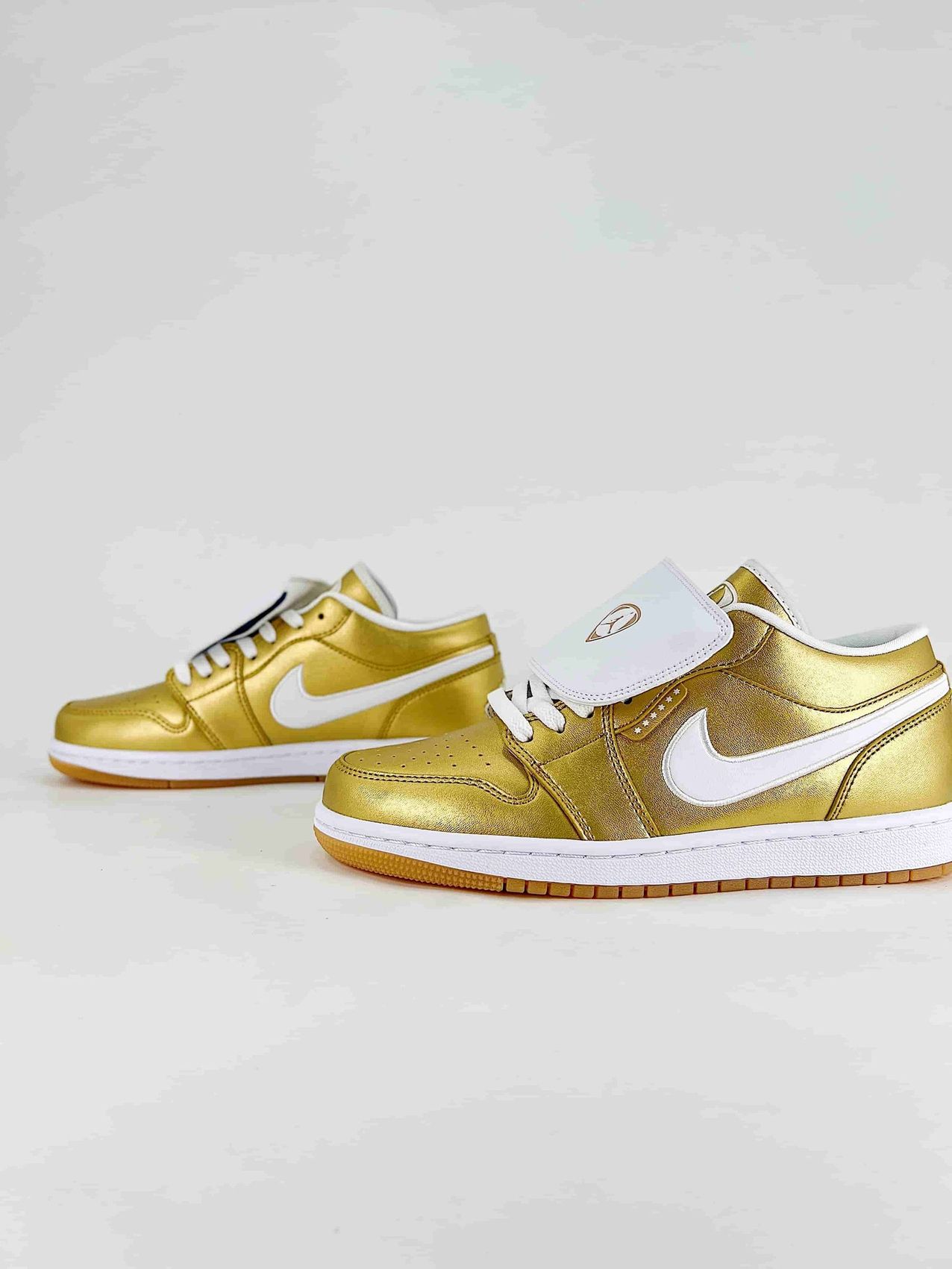 AJ 1 Low ‘Gold Tiempo’ IR2304-703 AJ 1 Low ‘Gold Tiempo’ IR2304-703