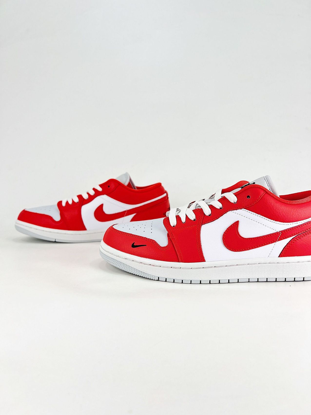 AJ 1 Low SE ‘Chile Red’ II9813-600 AJ 1 Low SE ‘Chile Red’ II9813-600