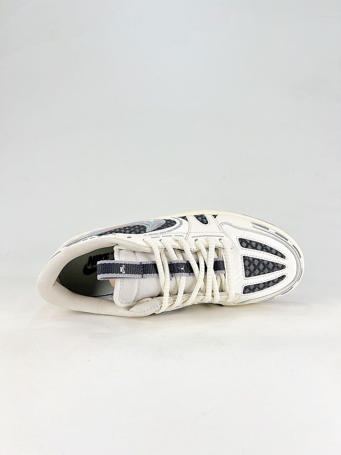 AJ 1 Low Method of Make V3 ‘Sail Coconut Milk’ HQ2186-100 AJ 1 Low Method of Make V3 ‘Sail Coconut Milk’ HQ2186-100