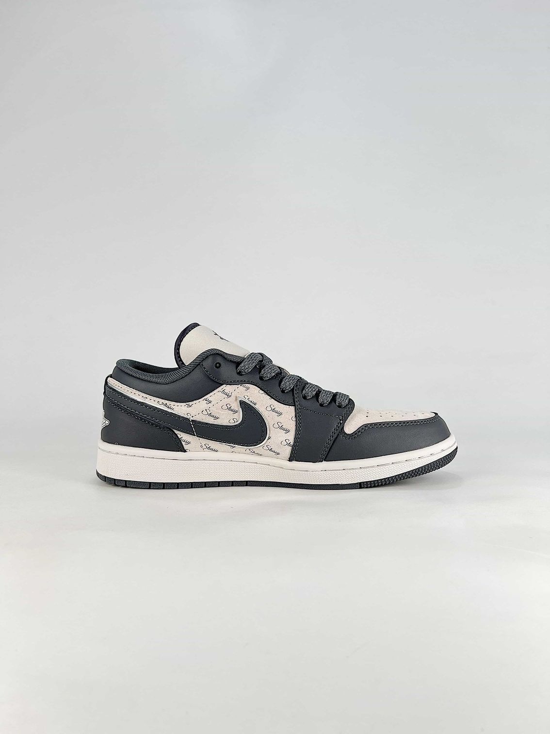 AJ 1 Low Stussy XX3318-966 AJ 1 Low Stussy XX3318-966