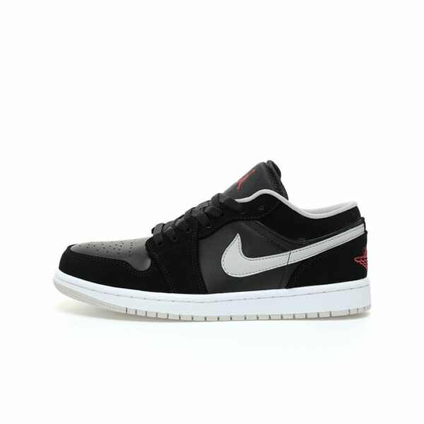 AJ 1 Low ‘Black Wolf Grey’ 553558-032 AJ 1 Low ‘Black Wolf Grey’ 553558-032