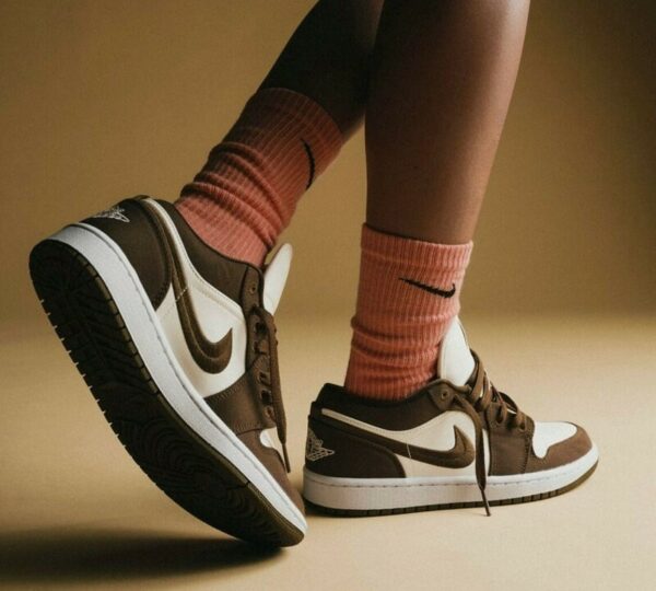 AJ 1 Low SE ‘Light Olive’ DV0426-301