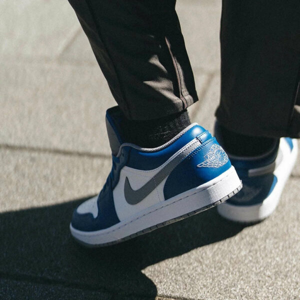 AJ 1 Low ‘True Blue Cement’ 553558-412 AJ3031 AJ 1 Low ‘True Blue Cement’ 553558-412 AJ3031
