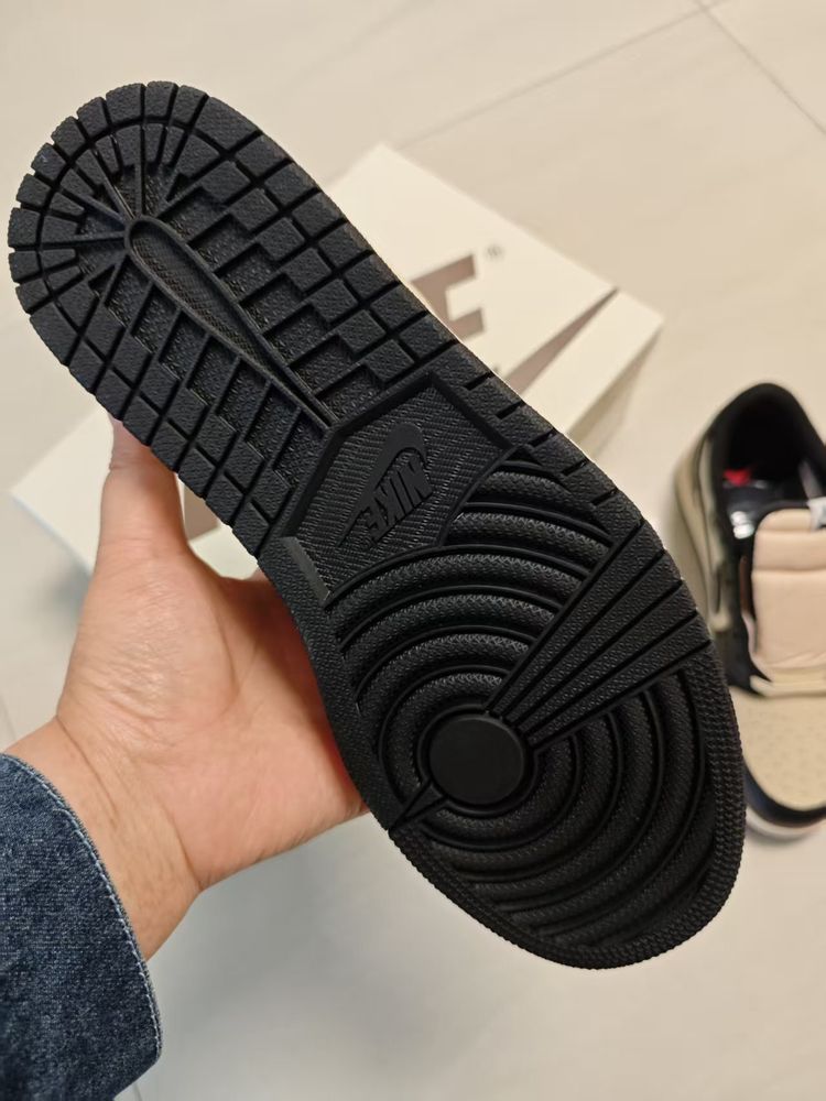 AJ 1 Low OG Travis Scott ‘Pale Vanilla’ DM7866-201 AJ 1 Low OG Travis Scott ‘Pale Vanilla’ DM7866-201