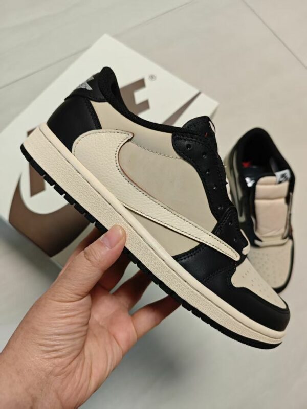 AJ 1 Low OG Travis Scott ‘Pale Vanilla’ DM7866-201