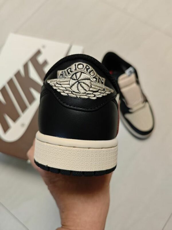 AJ 1 Low OG Travis Scott ‘Pale Vanilla’ DM7866-201