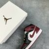 AJ 1 Mid SE ‘Gold Pendants’ CZ4385-016 AJ 1 Mid SE ‘Gold Pendants’ CZ4385-016