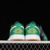 AJ 1 Low SE ‘Christmas’ DQ8422-300 AJ 1 Low SE ‘Christmas’ DQ8422-300