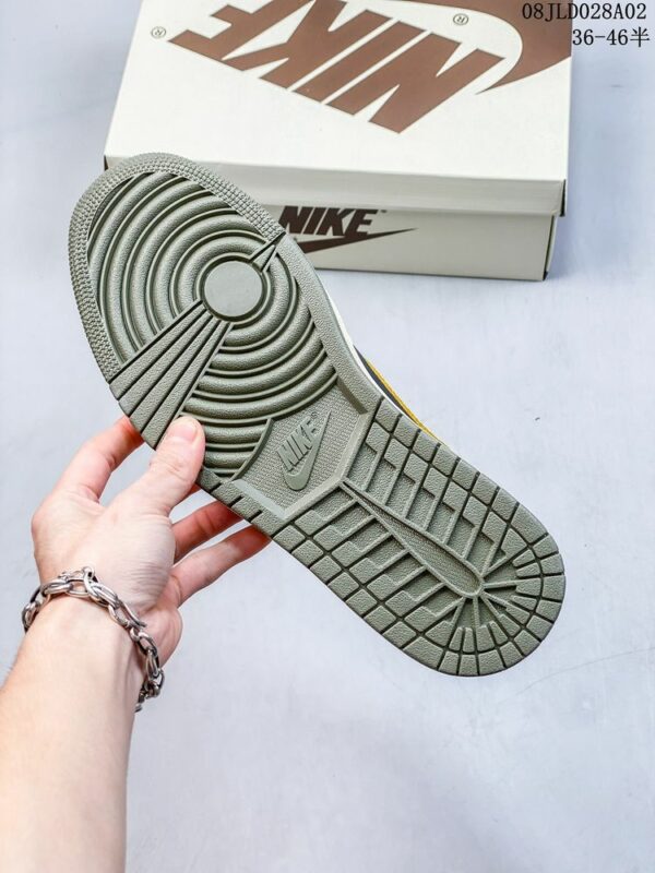 New Arrival DZ4137-106 AJ3011