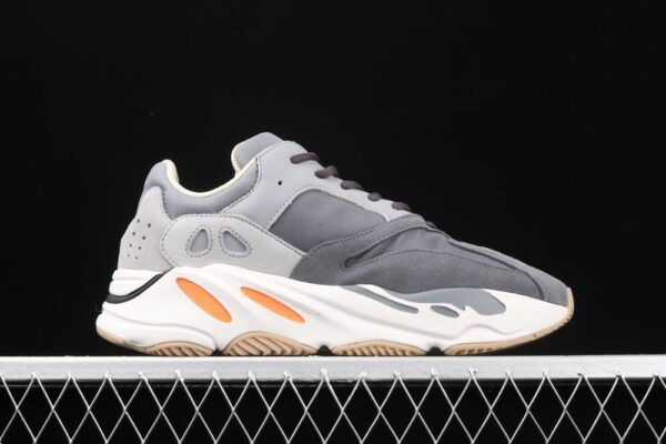 New Arrival Yeezy Boost 700 FV9922