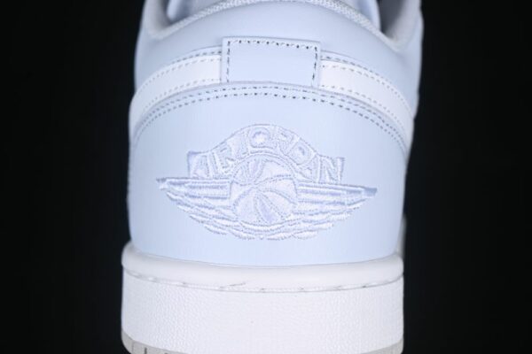 AJ 1 Low FV8486-400