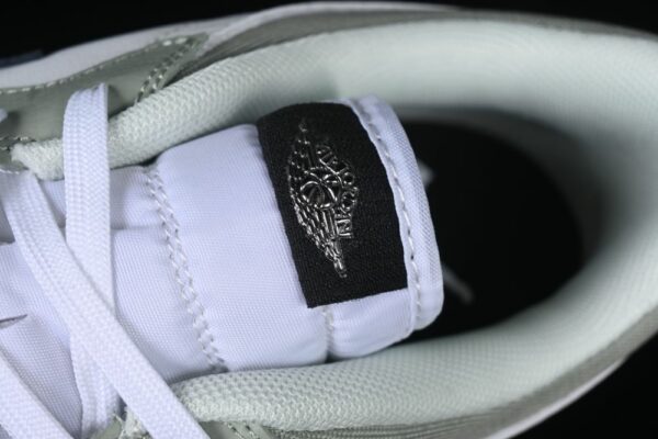 AJ Legacy 312 Low Sail Green Blue HV5970-101