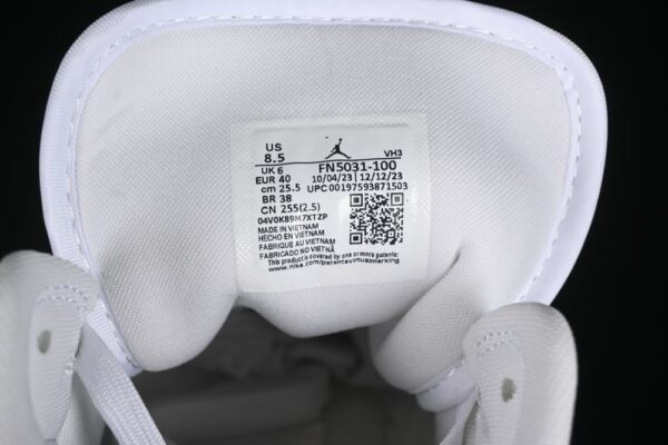 AJ 1 Mid Metallic Silver FN5031-10