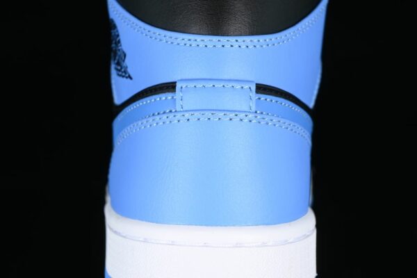 AJ 1 Mid ‘University Blue Black’ DQ8426-401
