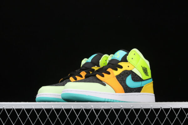 AJ 1 Mid Aurora Green BQ6931-037