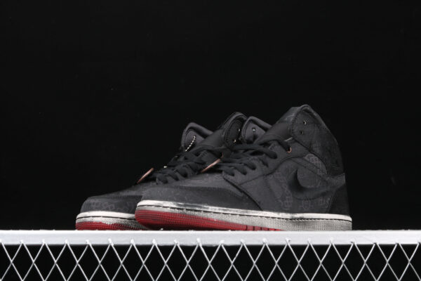 AJ 1 Mid Fearless CU2804-100