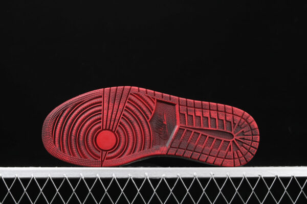 AJ 1 Mid Fearless CU2804-100