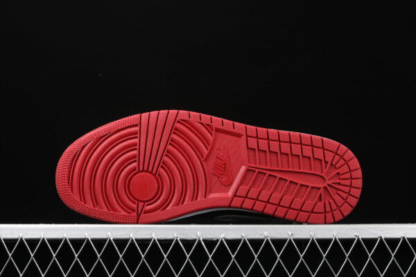 AJ 1 Mid Johnny Kilroy 554724-057
