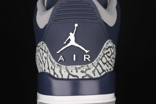 AJ 3 Retro Midnight Navy CT8532-401
