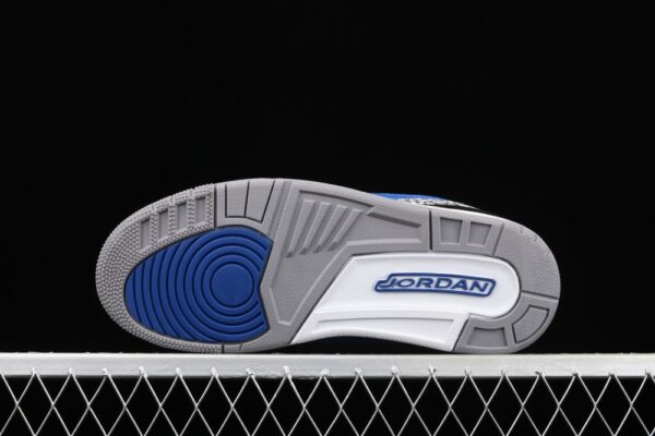 AJ 3 Retro Varsity Royal CT8532-400