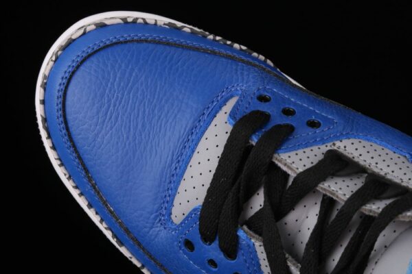 AJ 3 Retro Varsity Royal CT8532-400