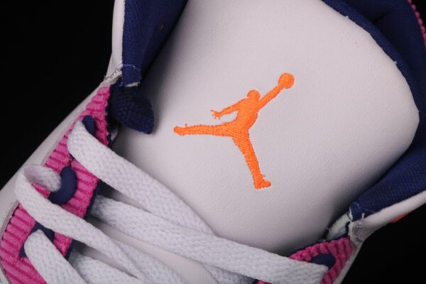 AJ 3 Retro Barely Grape 441140-500