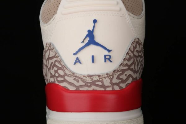 AJ  3 Retro International Flight 136064-140