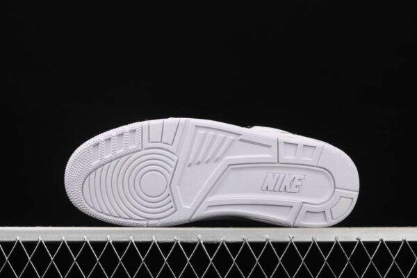 AJ 3 Retro Seoul AV8370-100