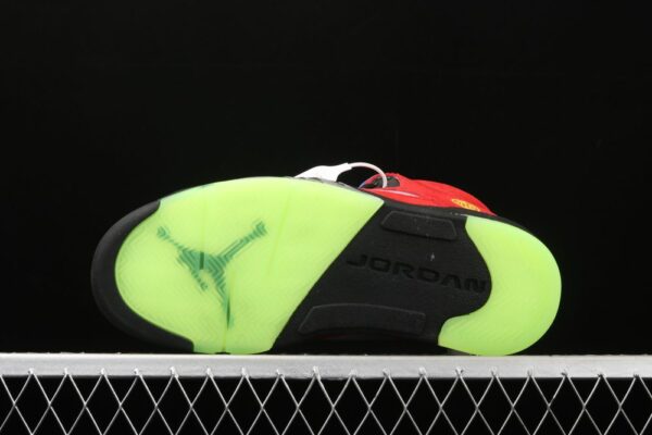 AJ 5 Retro SE What The CZ5725-700