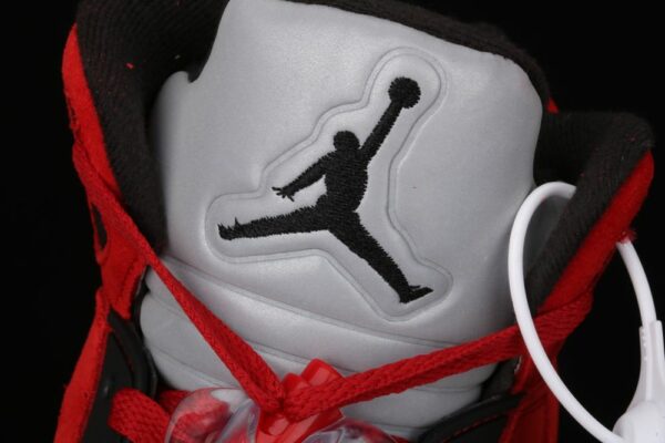 AJ 5 Retro Raging Bull DD0587-600