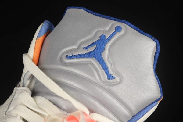 AJ 5 Retro International Flight 136027-148