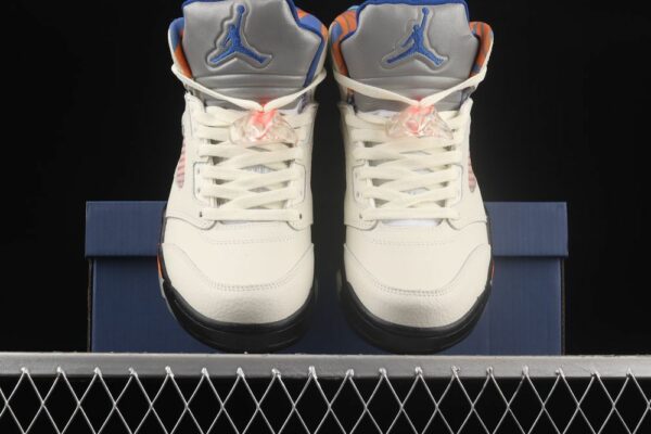AJ 5 Retro International Flight 136027-148