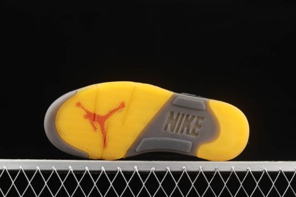 AJ 5 Retro SP Off White Muslin CT8480-001
