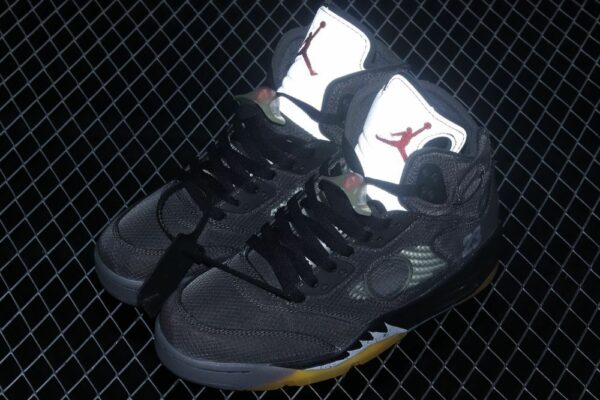 AJ 5 Retro SP Off White Muslin CT8480-001