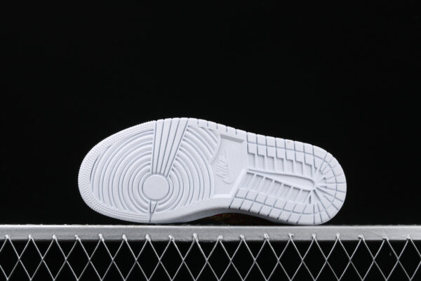 AJ 1 Mid Geomatric AH7389-601
