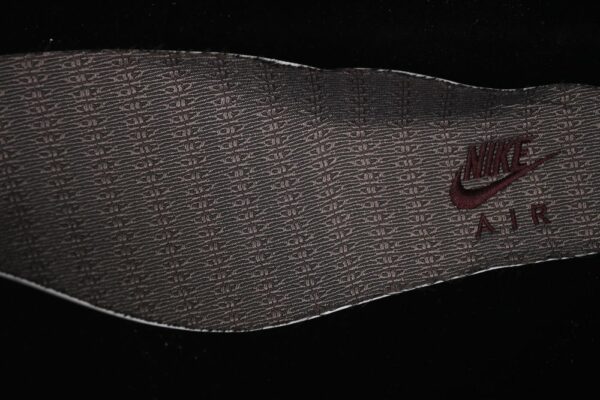 AJ 5 Retro A Ma Maniere Violet Ore IB1528-100
