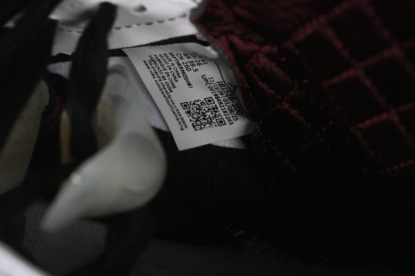 AJ 5 Retro A Ma Maniere Violet Ore IB1528-100