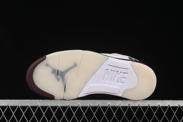 AJ 5 Retro A Ma Maniere Violet Ore IB1528-100