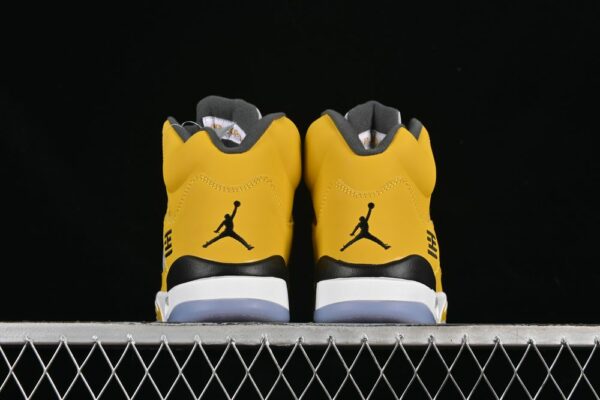 AJ 5 Retro Tokyo T23 IO3372-700
