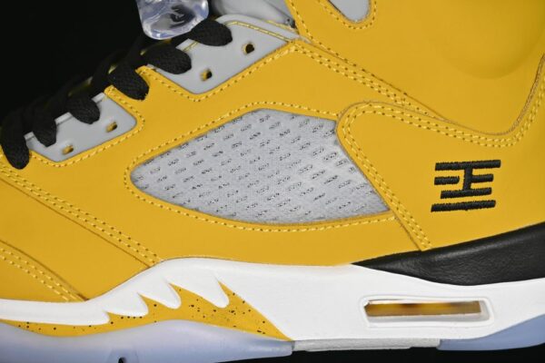 AJ 5 Retro Tokyo T23 IO3372-700