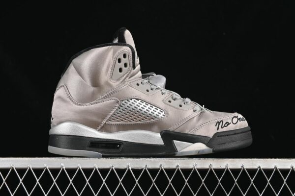 AJ 5 Retro Wings IO2038-001